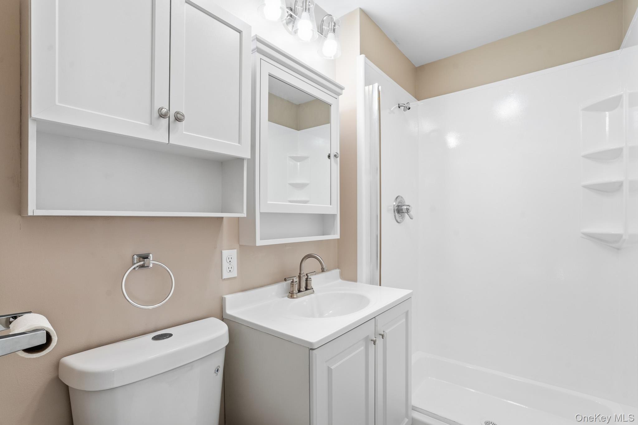 12 Skyline Drive 8 Property Photo 19