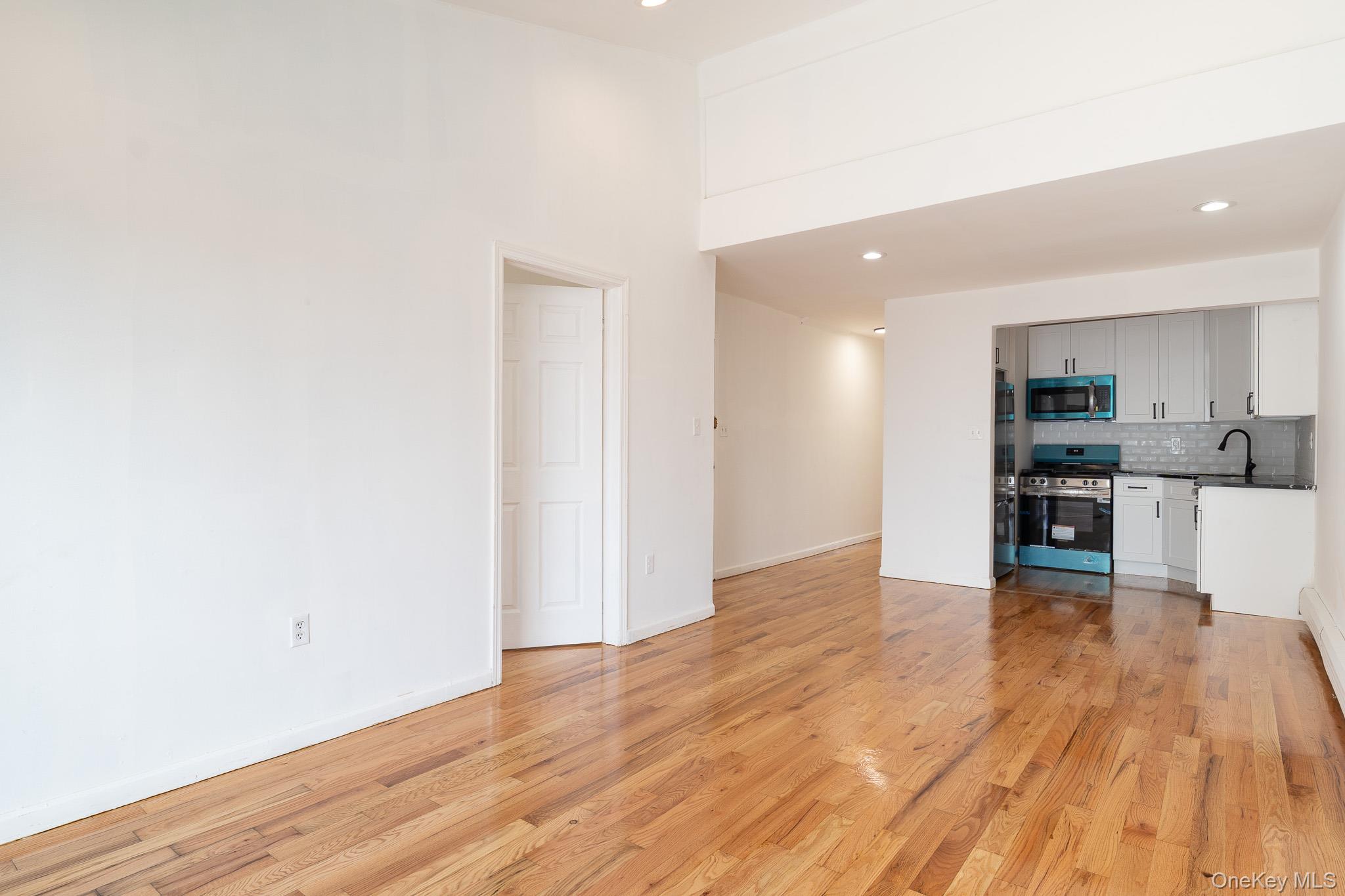 9483 218th Street Property Photo 5
