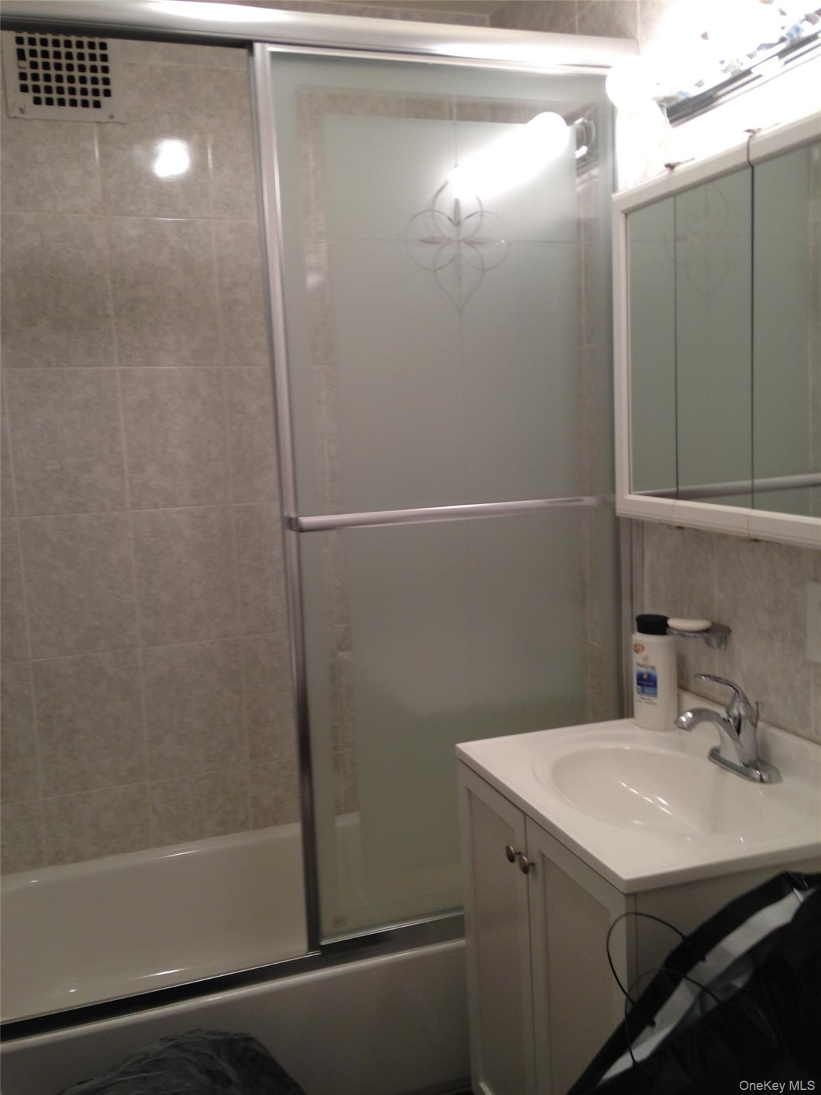 15 Canterbury C-13 Property Photo 8