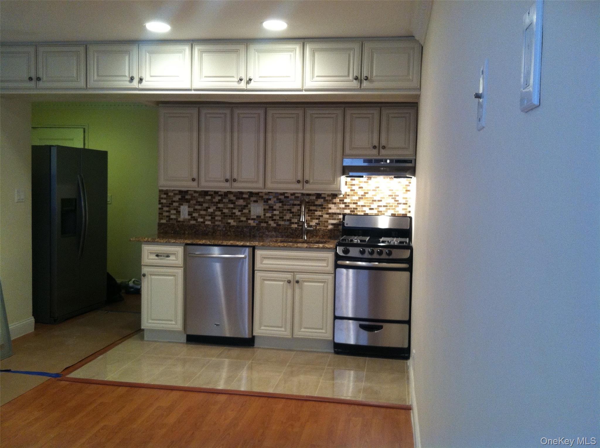 15 Canterbury C-13 Property Photo 12