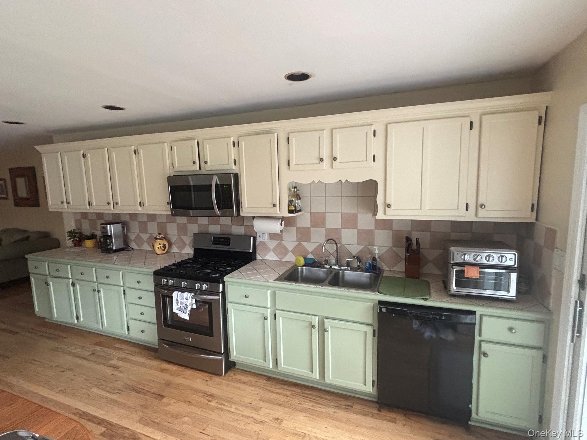 8 Durst Drive Property Photo 2