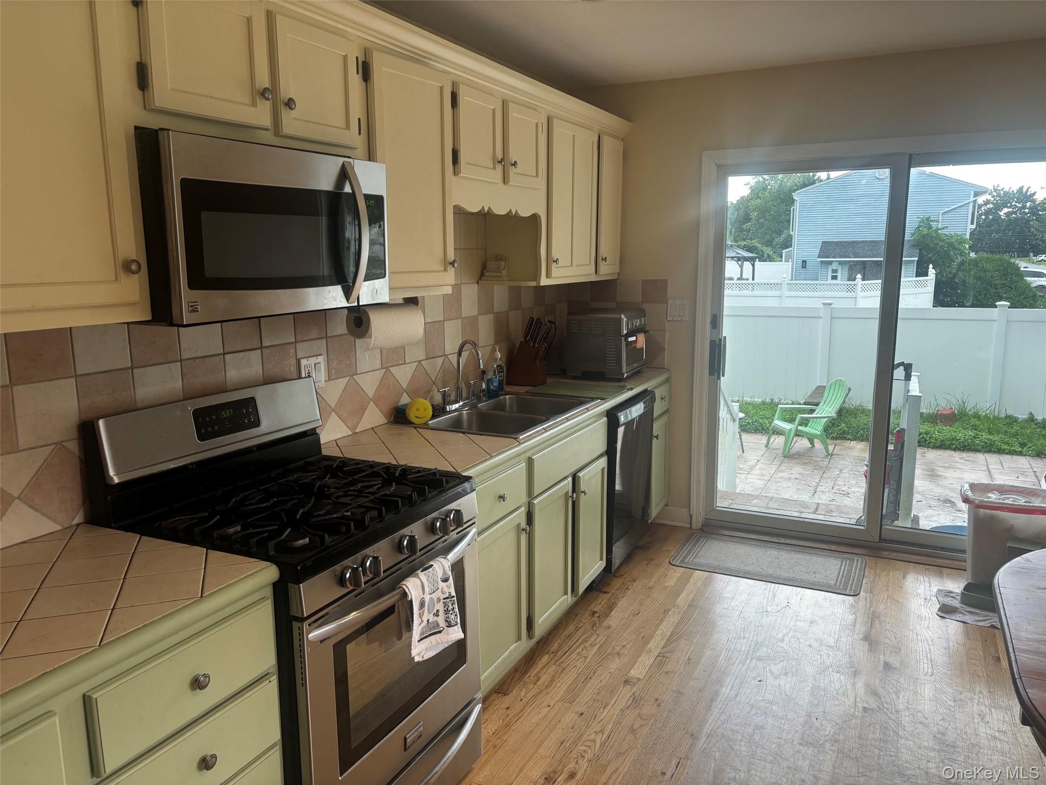 8 Durst Drive Property Photo 3