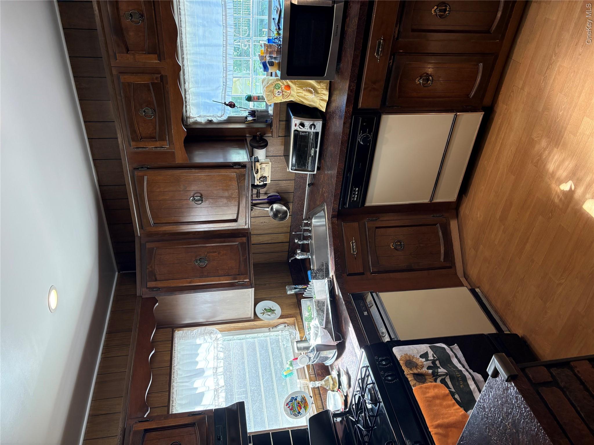168 Winfred Avenue Property Photo 6