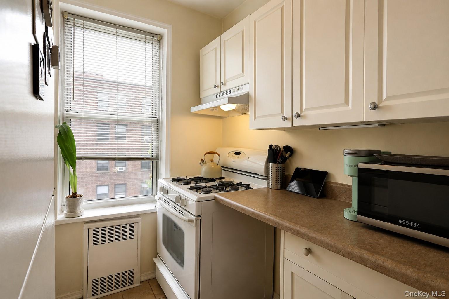 99-15 66 Avenue 5a Property Photo 16