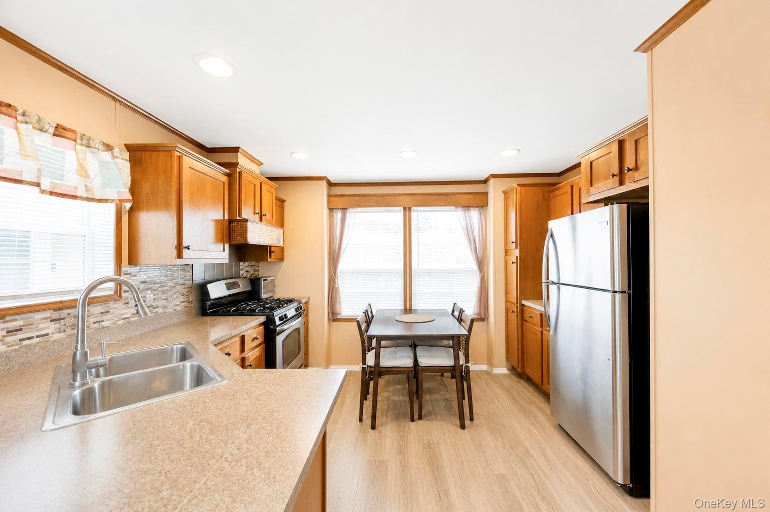 600 Broadway M10 Property Photo 5