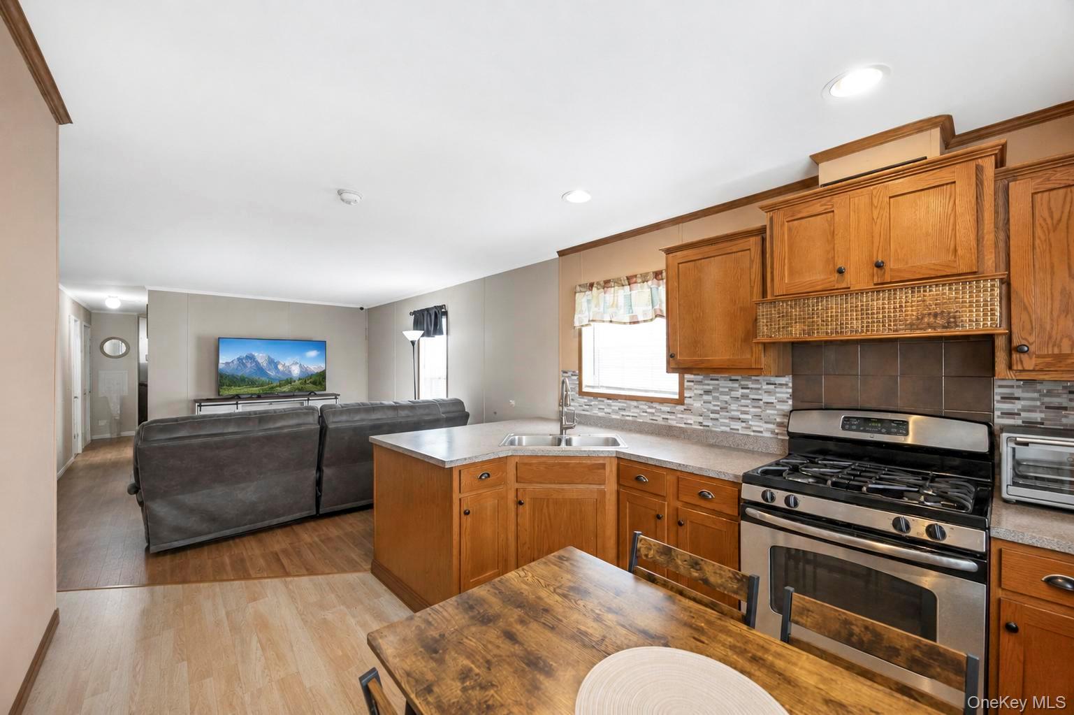 600 Broadway M10 Property Photo 7