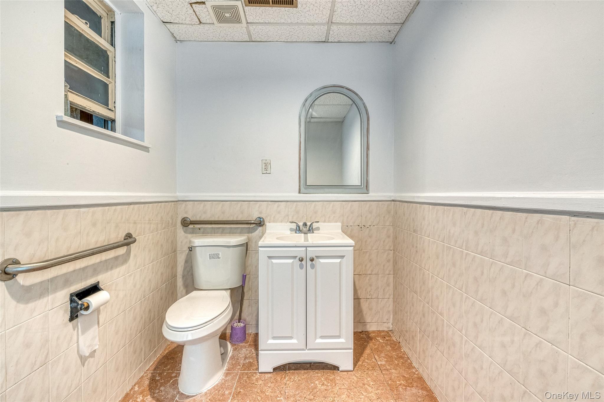 153 Woodbury Road Property Photo 10