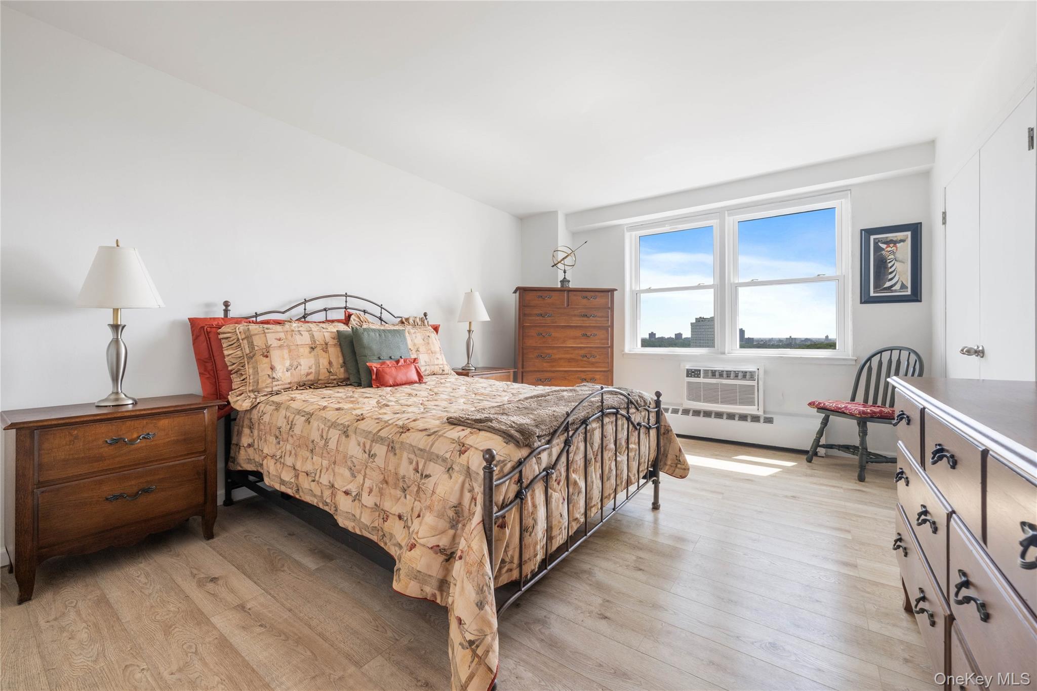 5700 Arlington Avenue 17d Property Photo 7