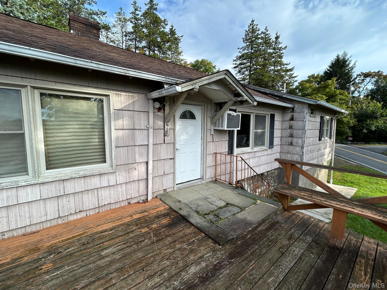 47 Lake Region Boulevard Property Photo 1