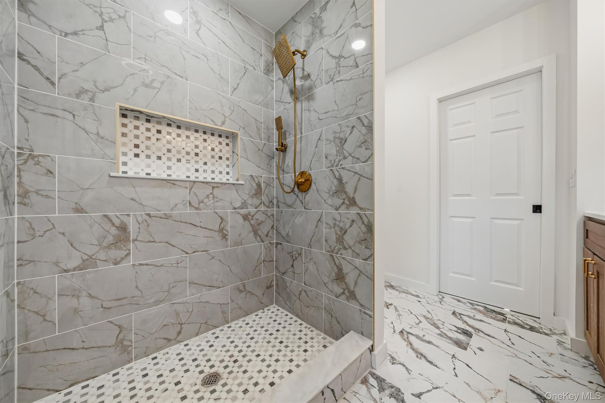 45 Main Street Property Photo 15