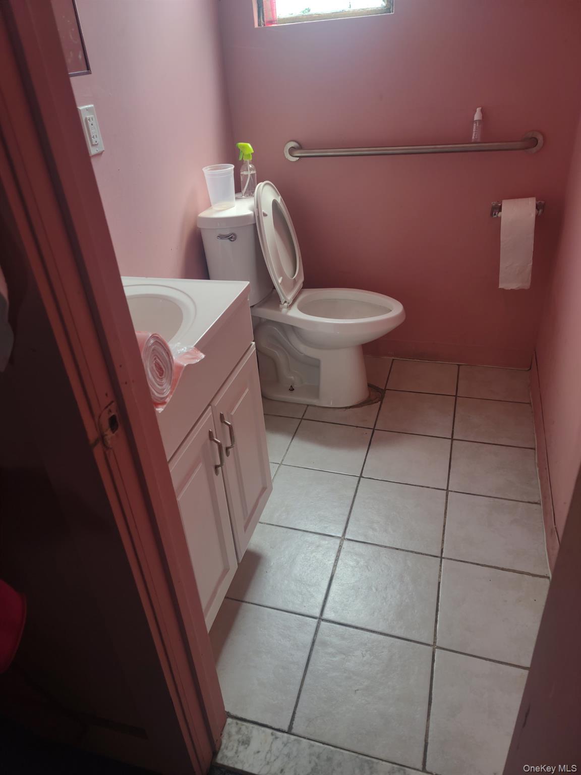 709 Hempstead Turnpike 707 Property Photo 6