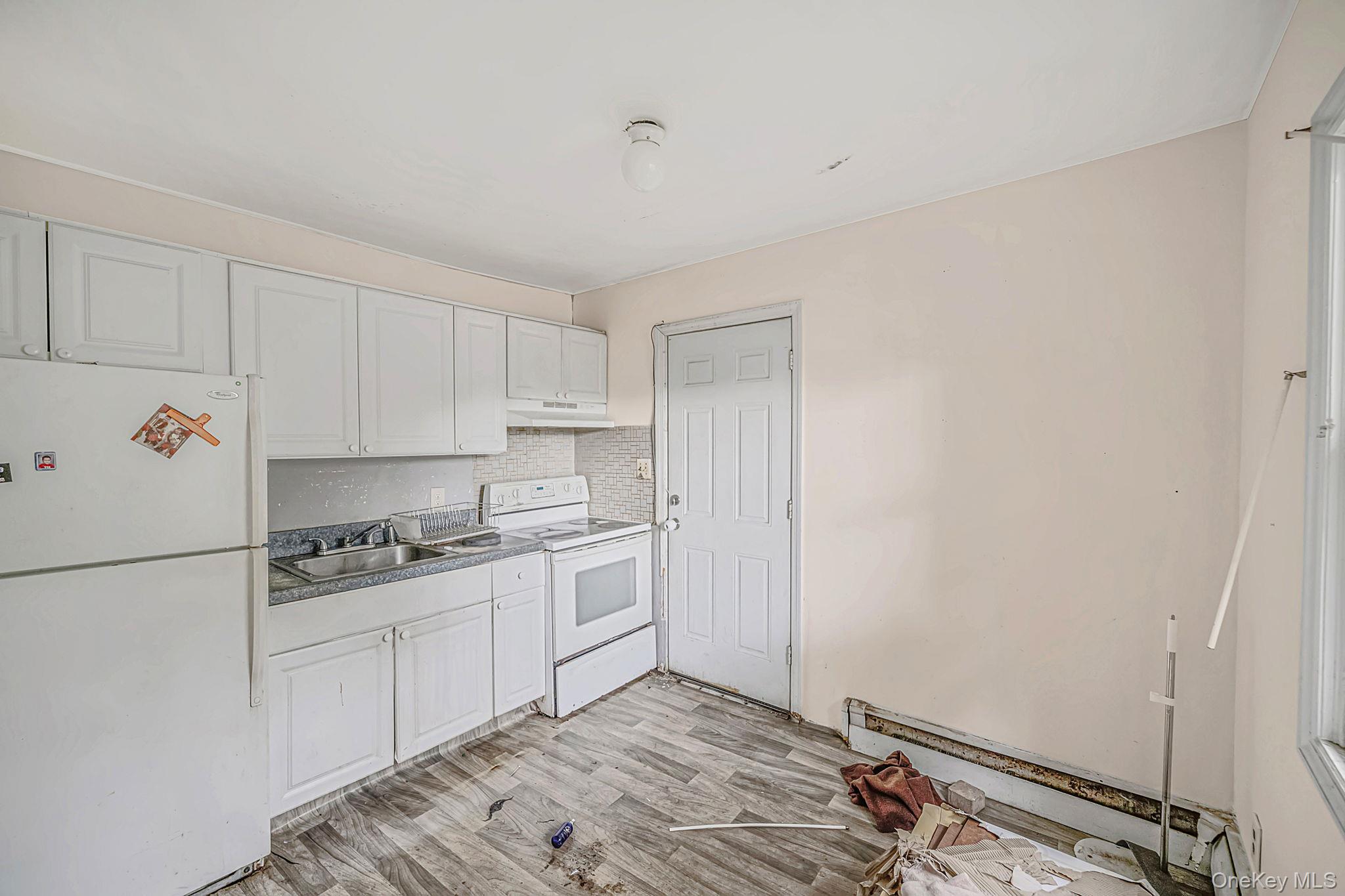 440 Clayton Street Property Photo 9