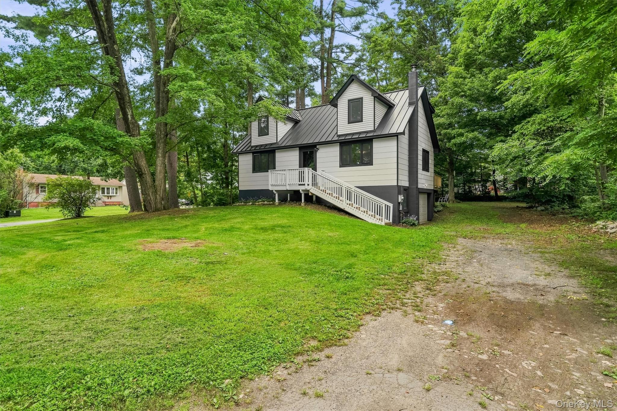 44 David Lane Property Photo 3