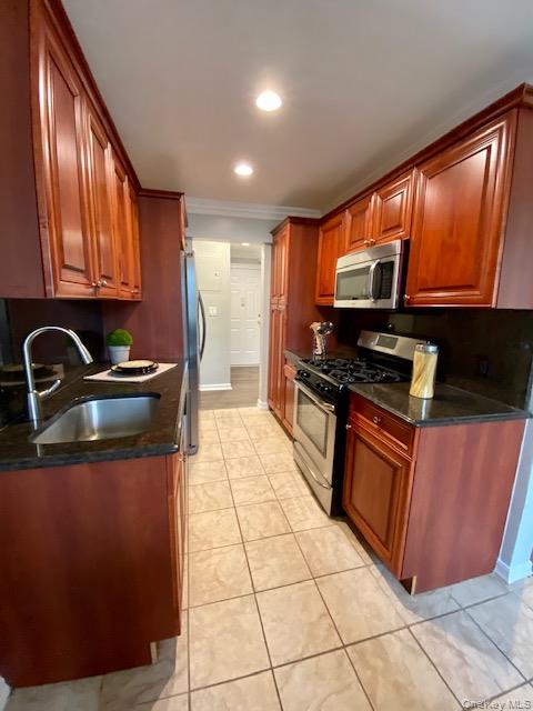 69 Prospect Avenue 11p Property Photo 5
