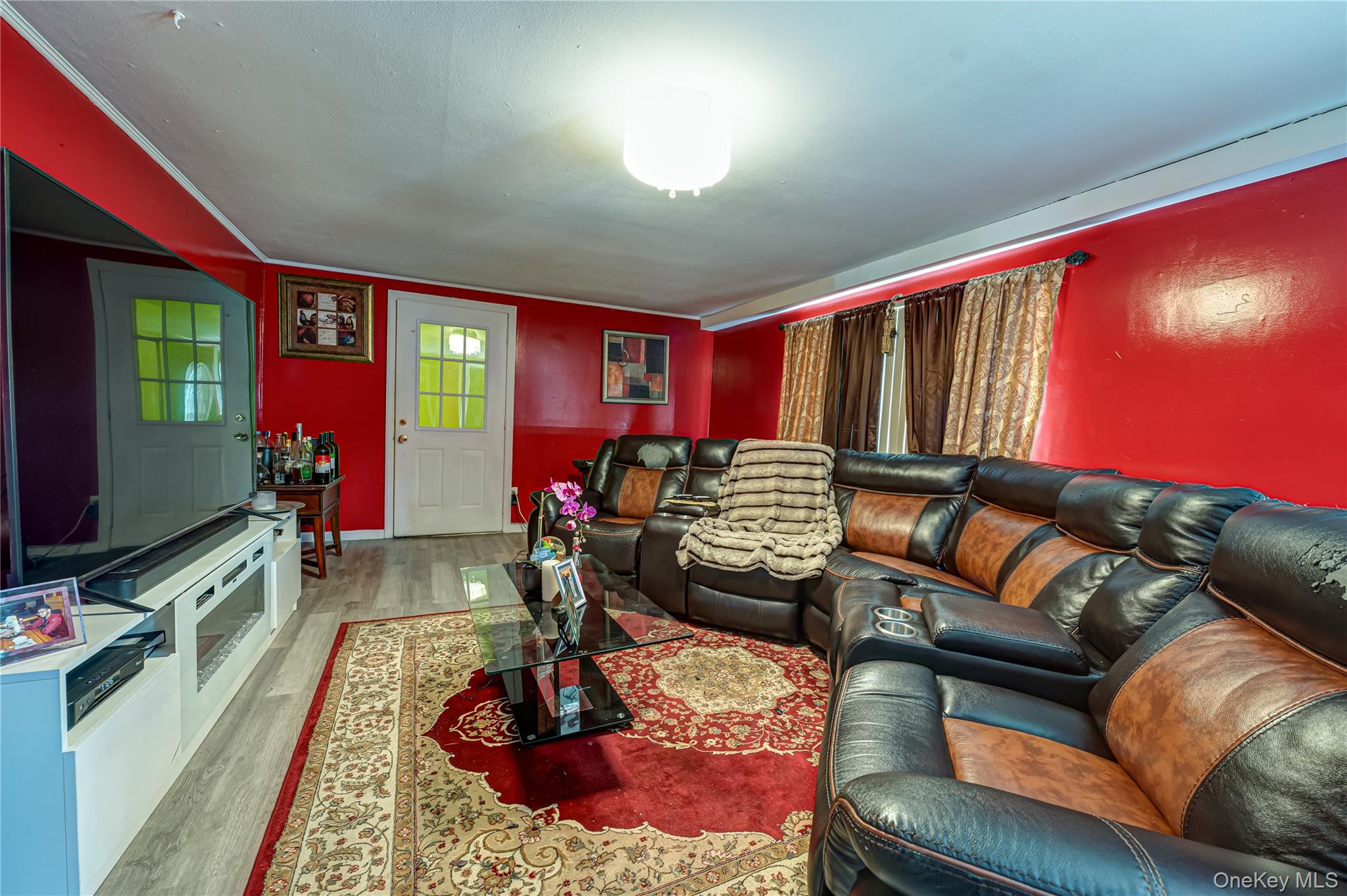 19 South Lane Property Photo 4