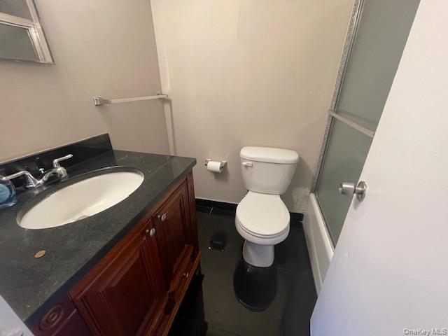 142 Mcglynn Place 2nd Fl Property Photo 4