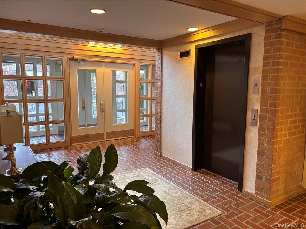 300 Livingston Avenue 1b Property Photo 5