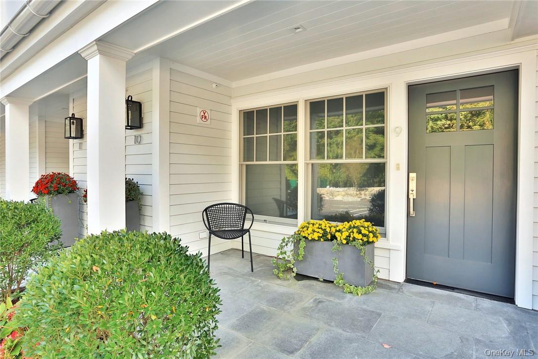 470 Main Street 13 Property Photo 1