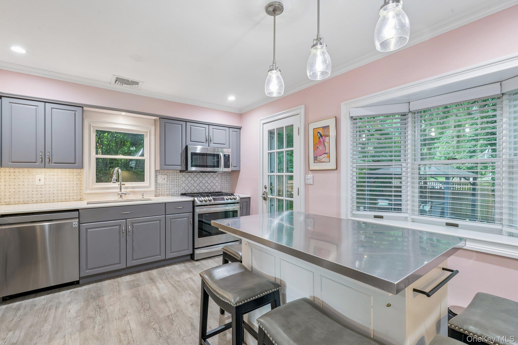 4 Beach Avenue Property Photo 8