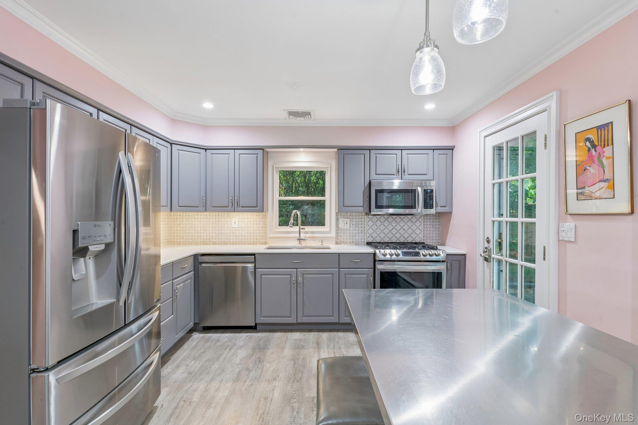 4 Beach Avenue Property Photo 9