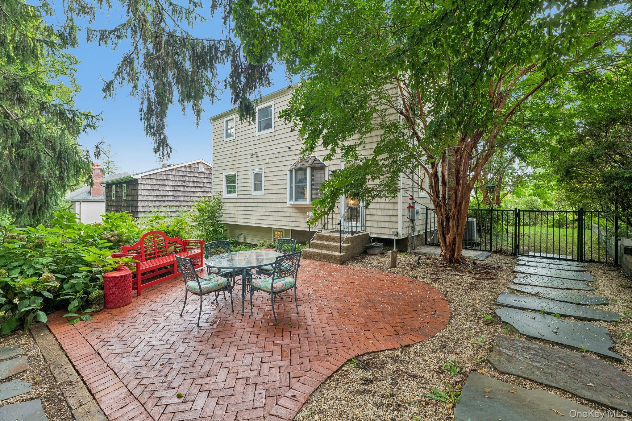4 Beach Avenue Property Photo 22