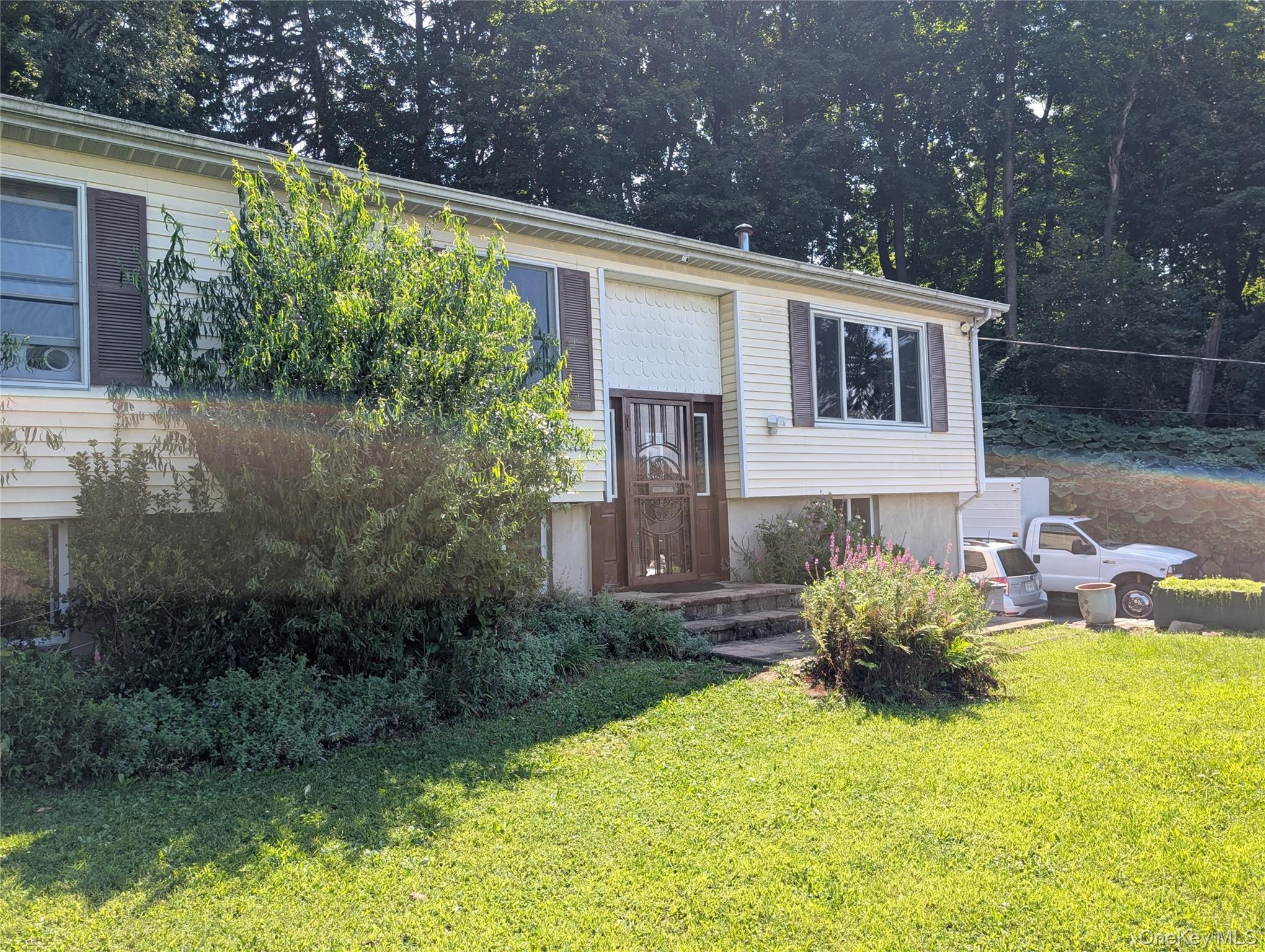 92 Linden Avenue Property Photo 1