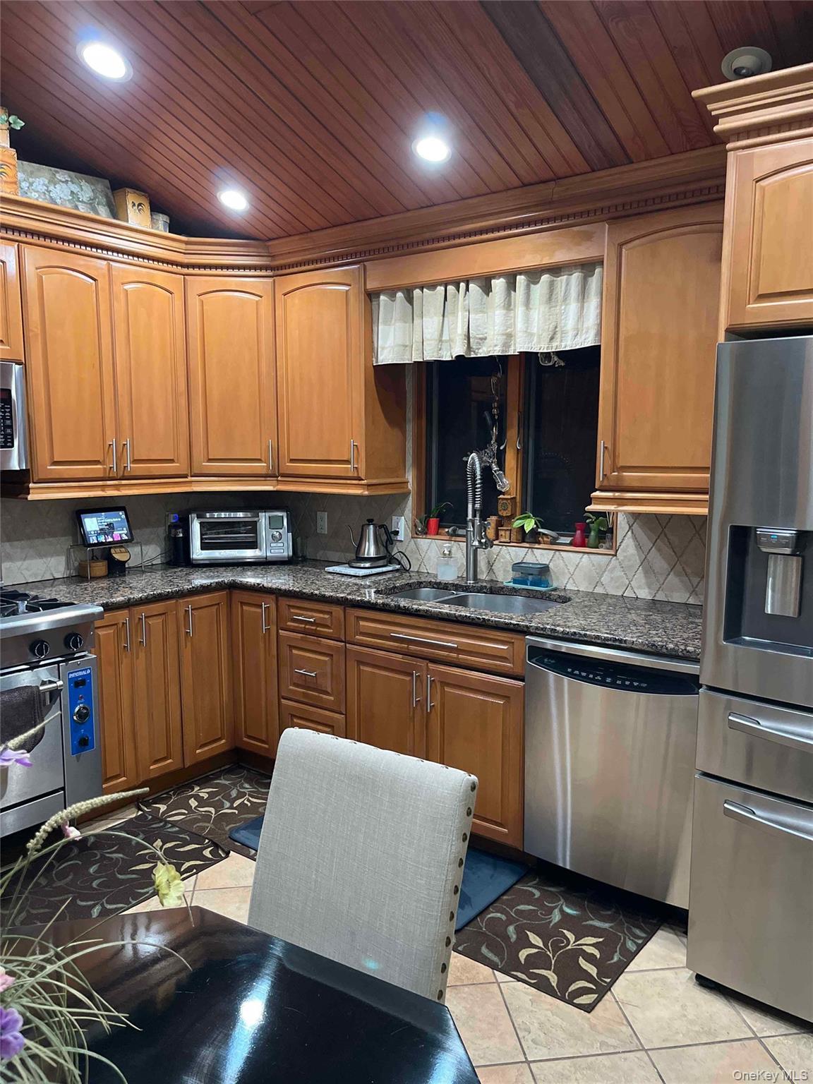 92 Linden Avenue Property Photo 4
