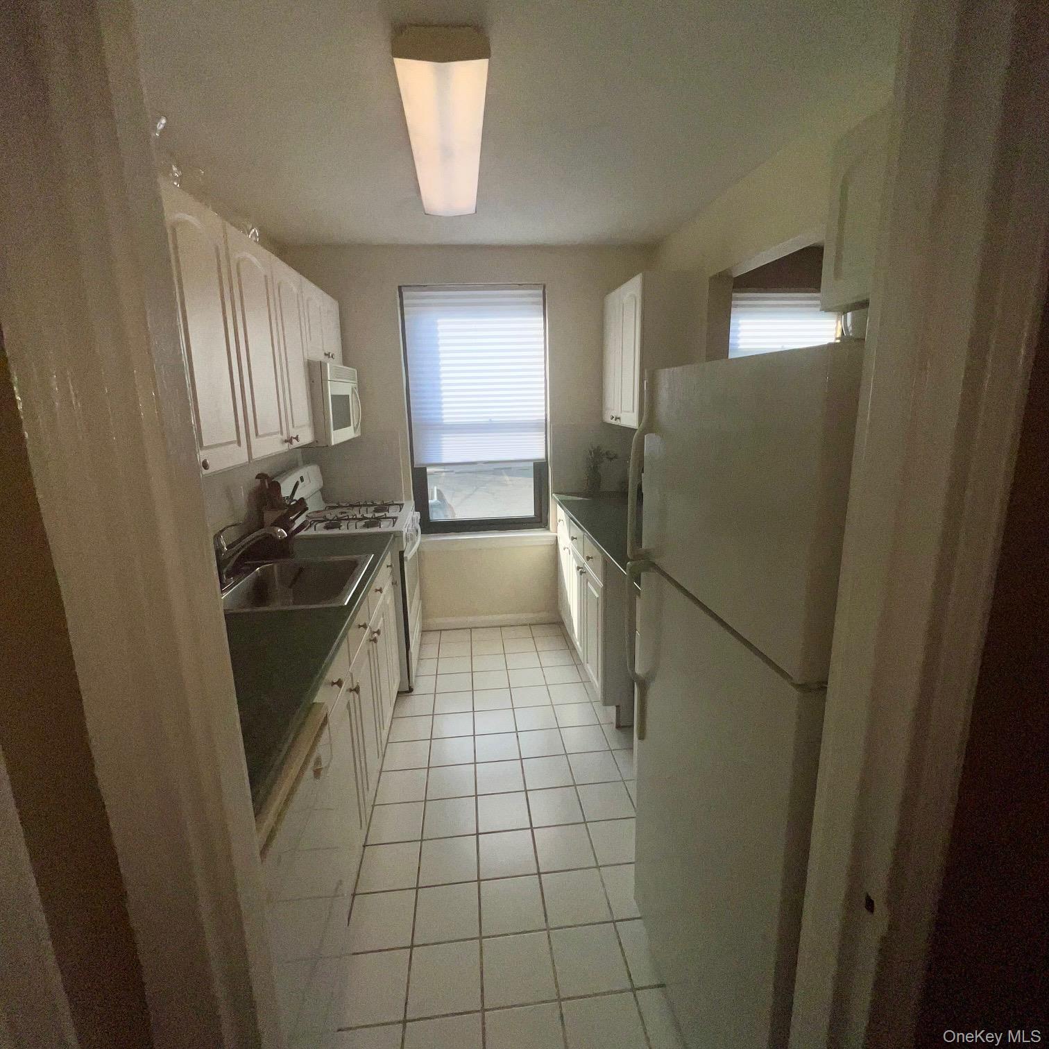 204 Richbell Road B4 Property Photo 12