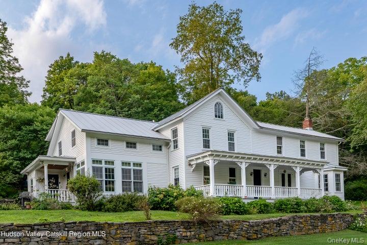 583 Swartekill Road Property Photo 2