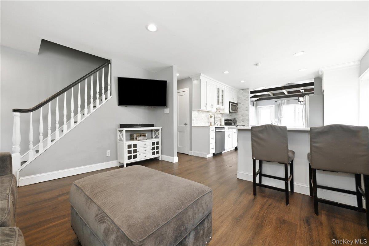 626 Central Avenue Property Photo 5