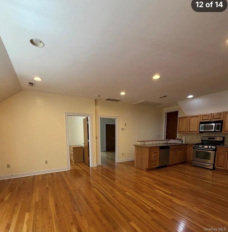 5 Candlewood Court Property Photo 2