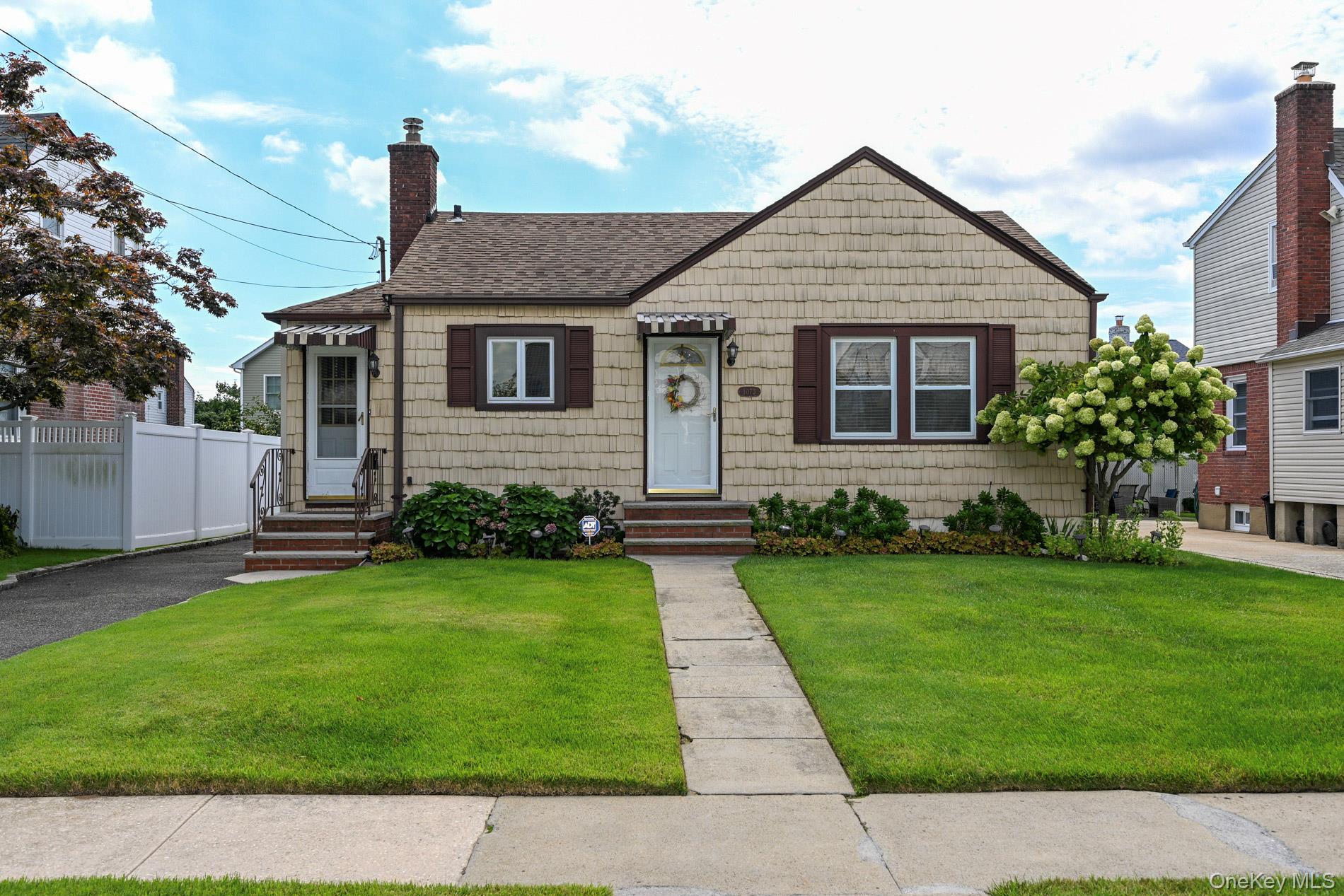 1073 Hancock Avenue Property Photo 1