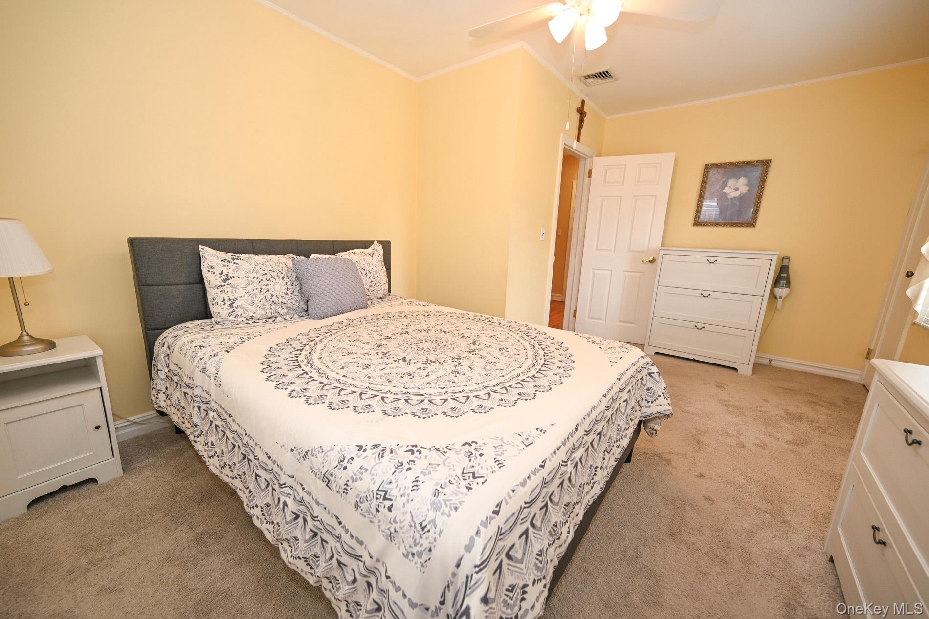 1073 Hancock Avenue Property Photo 5
