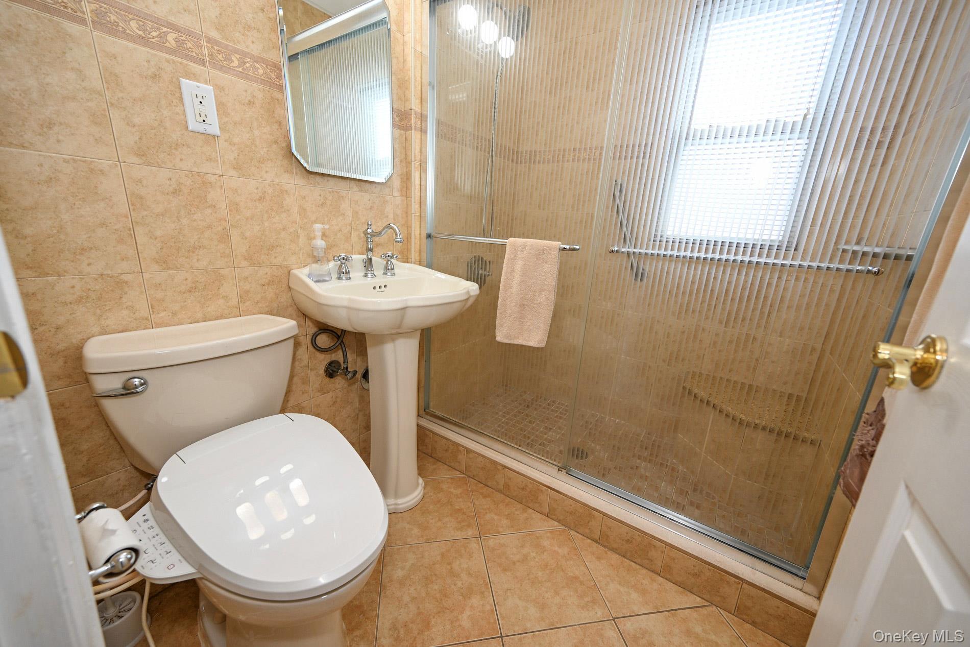 1073 Hancock Avenue Property Photo 7