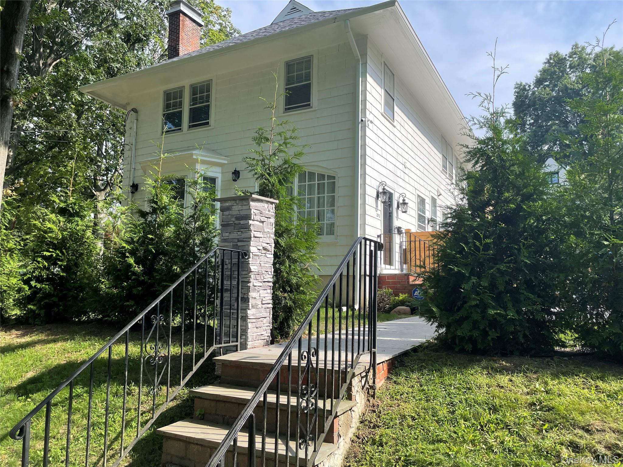 252 Beverly Road Property Photo 1