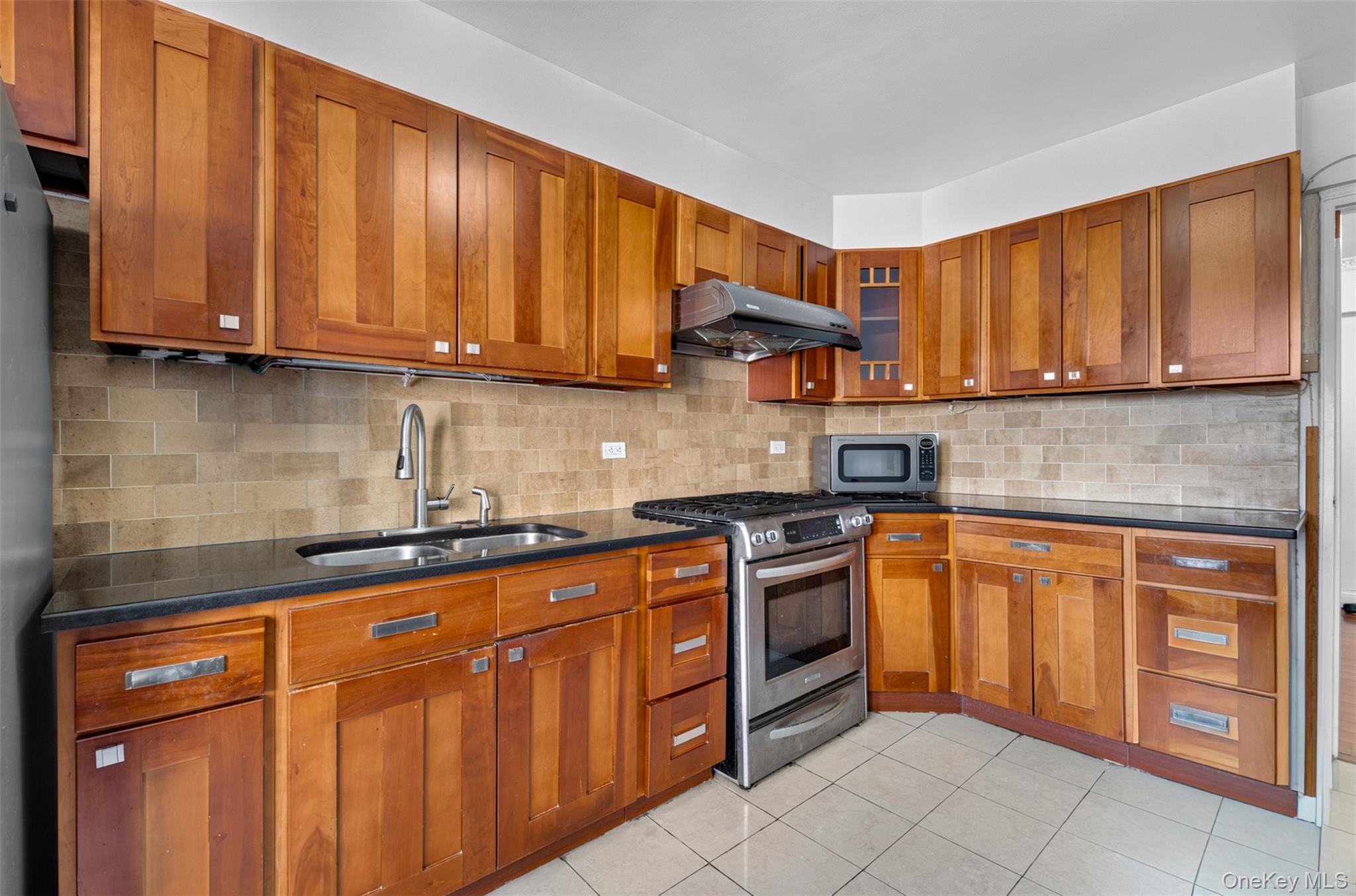 29-30 137th Street 3k Property Photo 13