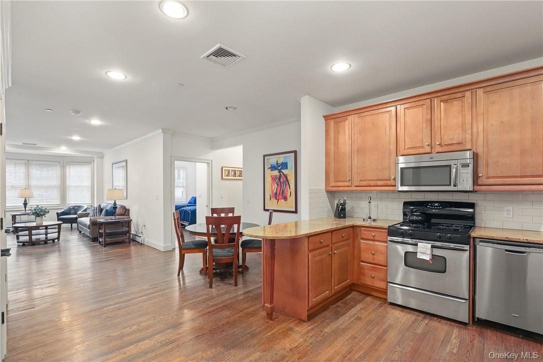 10 School Street 2r Property Photo 3