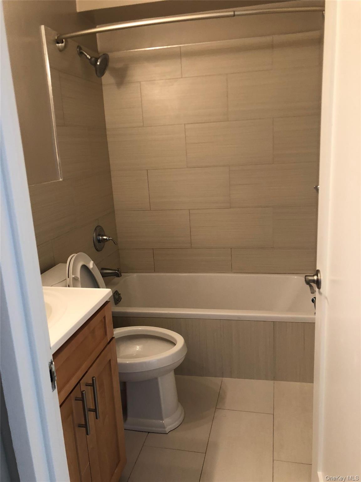 123-33 83rd Avenue 2403 Property Photo 6