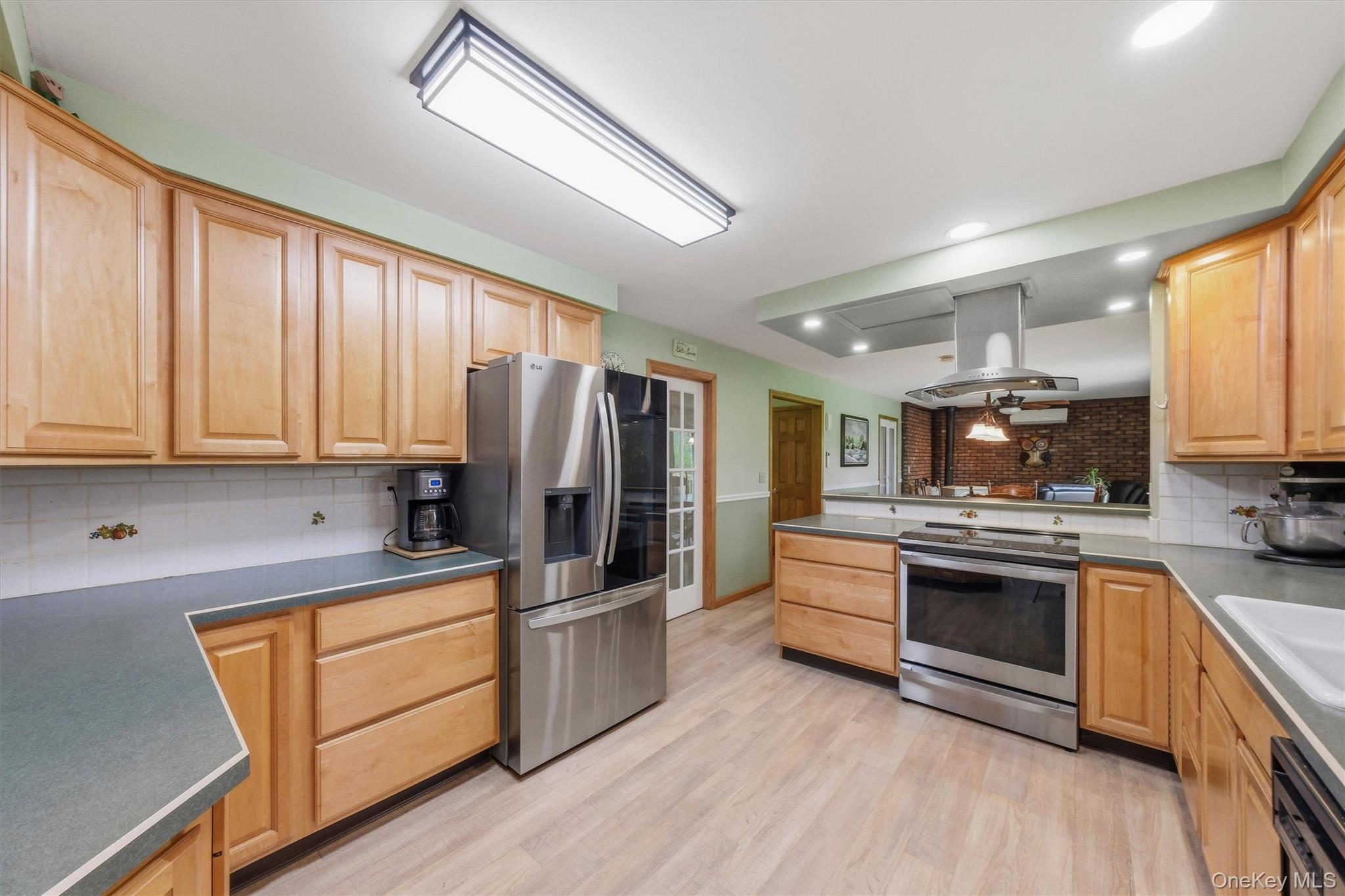 6725 - 6727 Route 82 6725 Property Photo 14