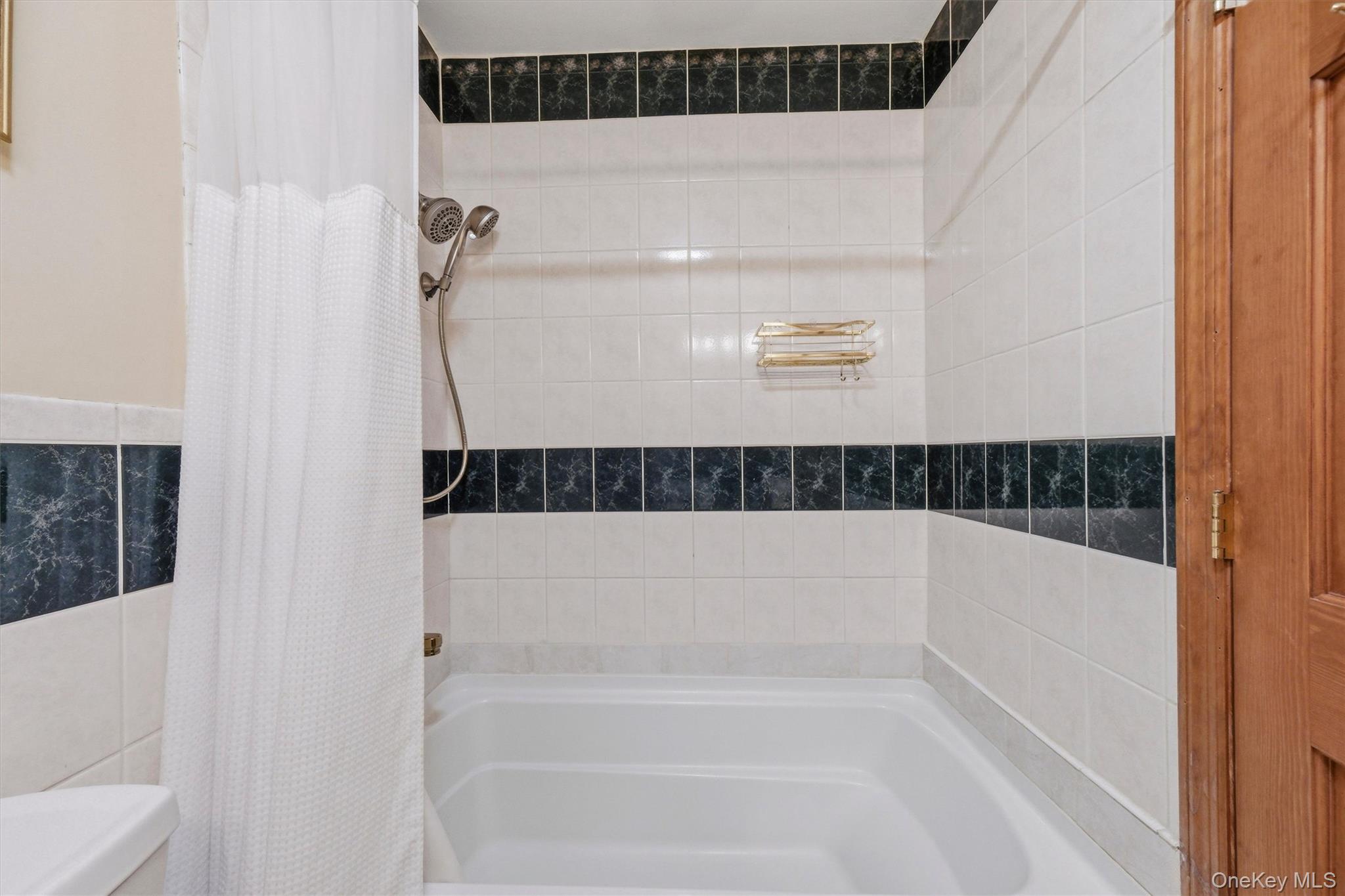 6725 - 6727 Route 82 6725 Property Photo 24