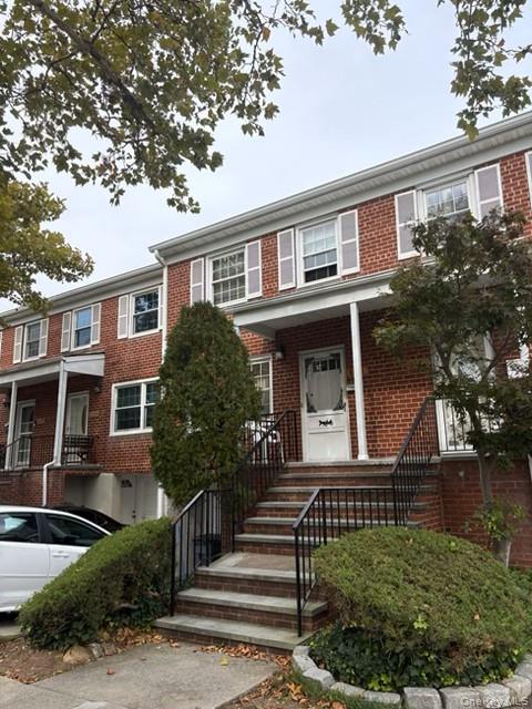 6231 Douglaston Parkway 15 Property Photo 3