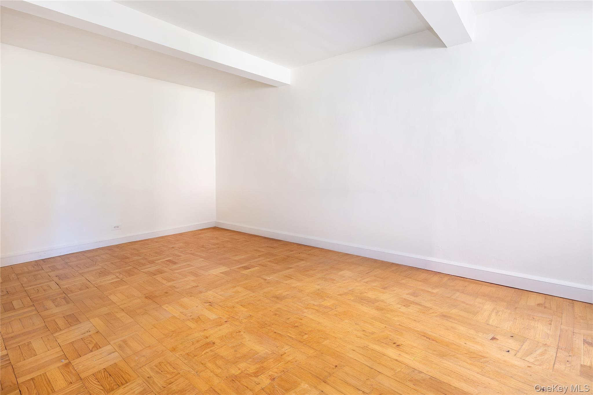 3215 Arlington Avenue 1g Property Photo 5