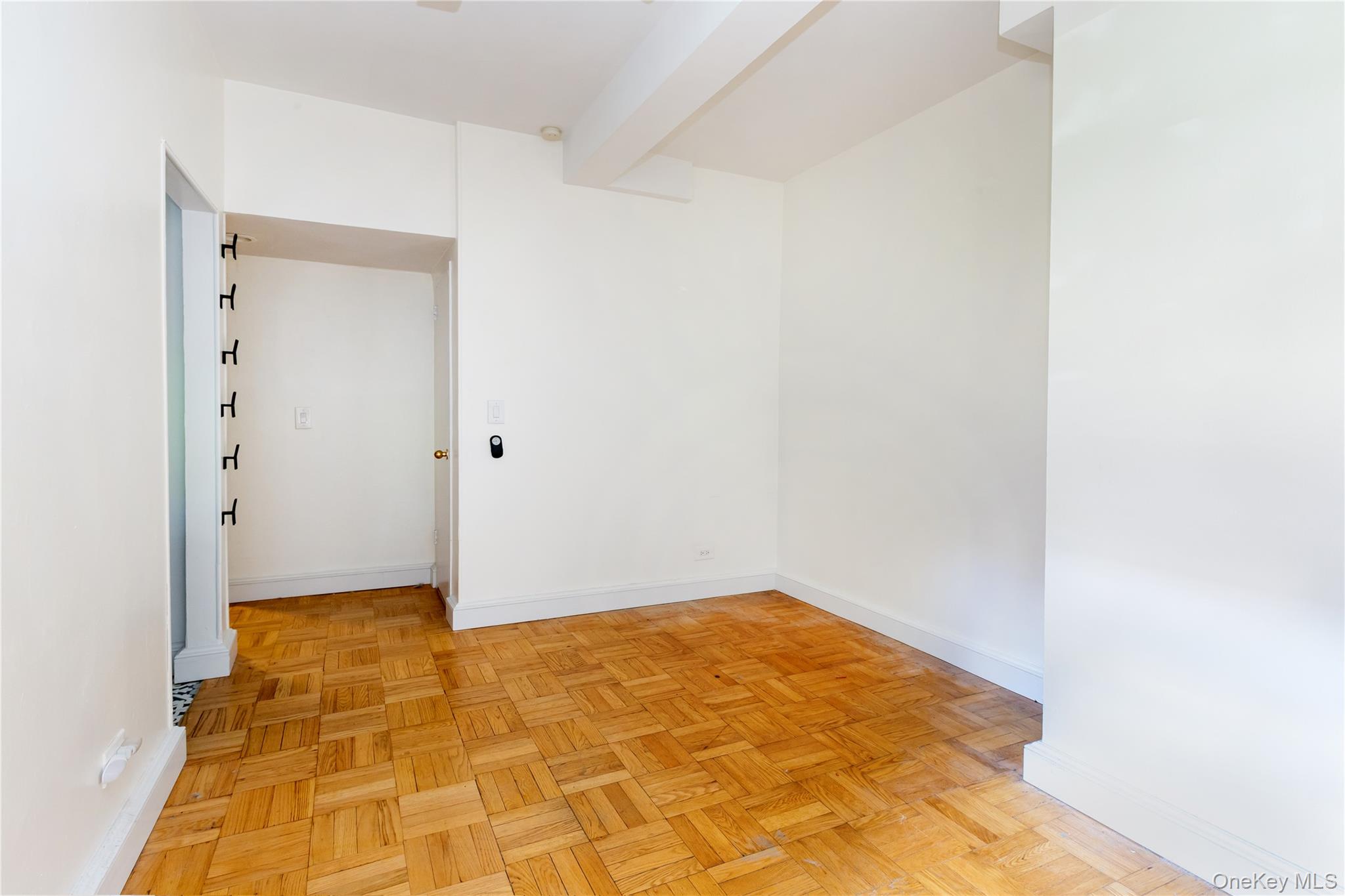 3215 Arlington Avenue 1g Property Photo 6