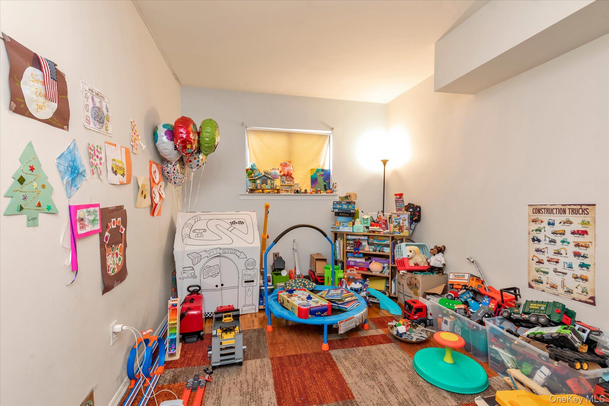 88 E Valley Stream Boulevard 6 Property Photo 14
