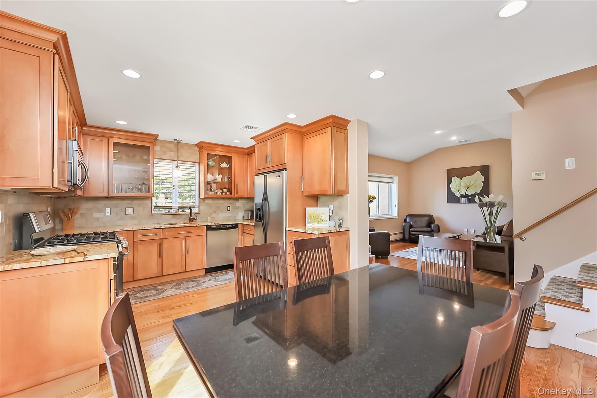 65 Graham Street Property Photo 8