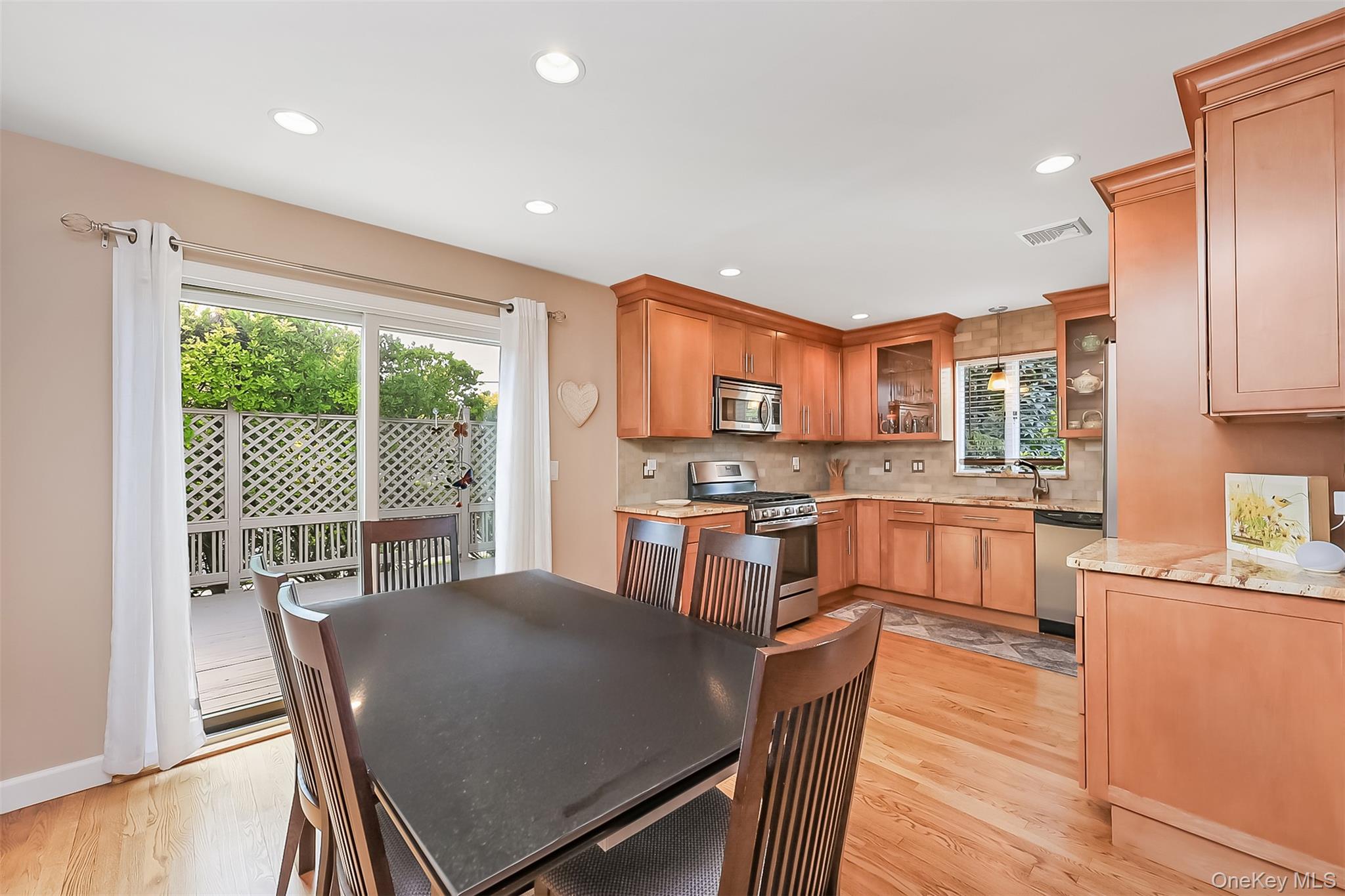 65 Graham Street Property Photo 11