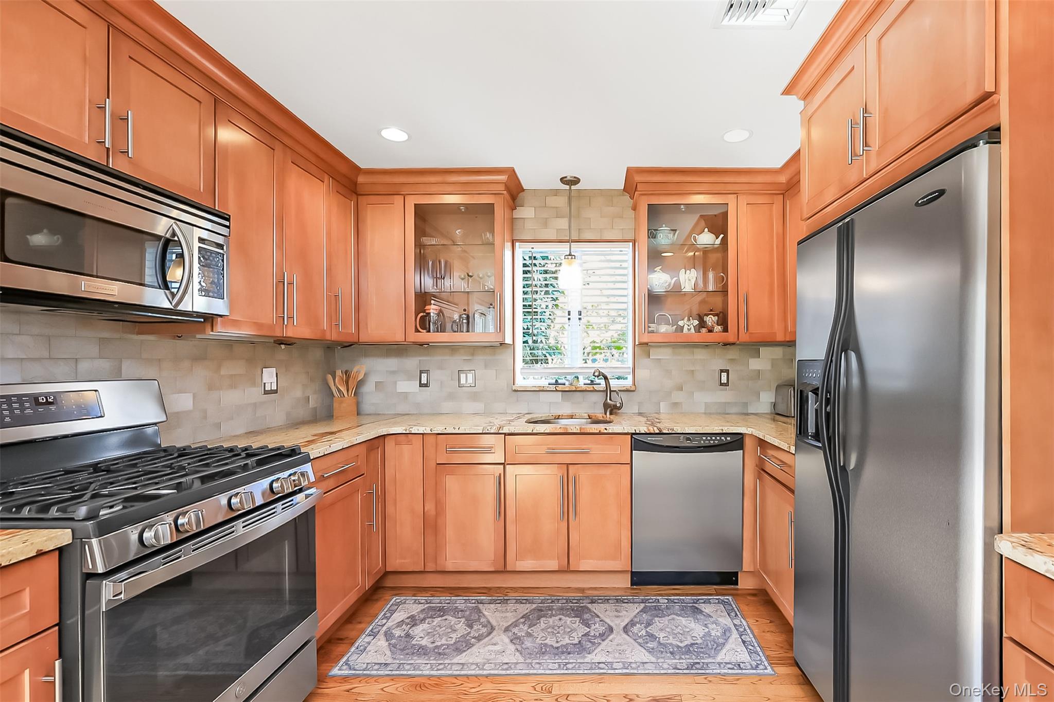 65 Graham Street Property Photo 13