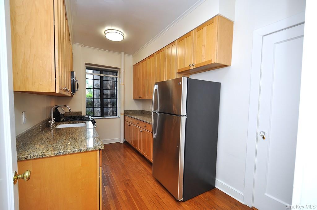 155 Garth Road 1f Property Photo 9