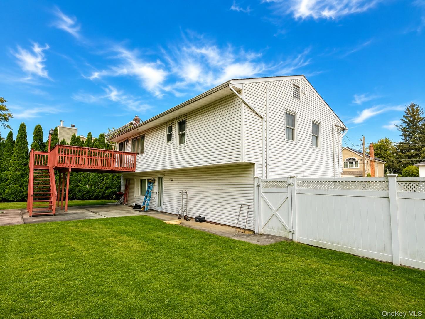 7 Pine Street Property Photo 2