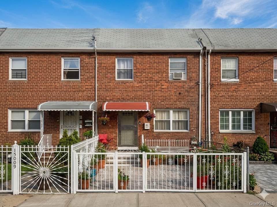 15011 Arlington Terrace Property Photo 1